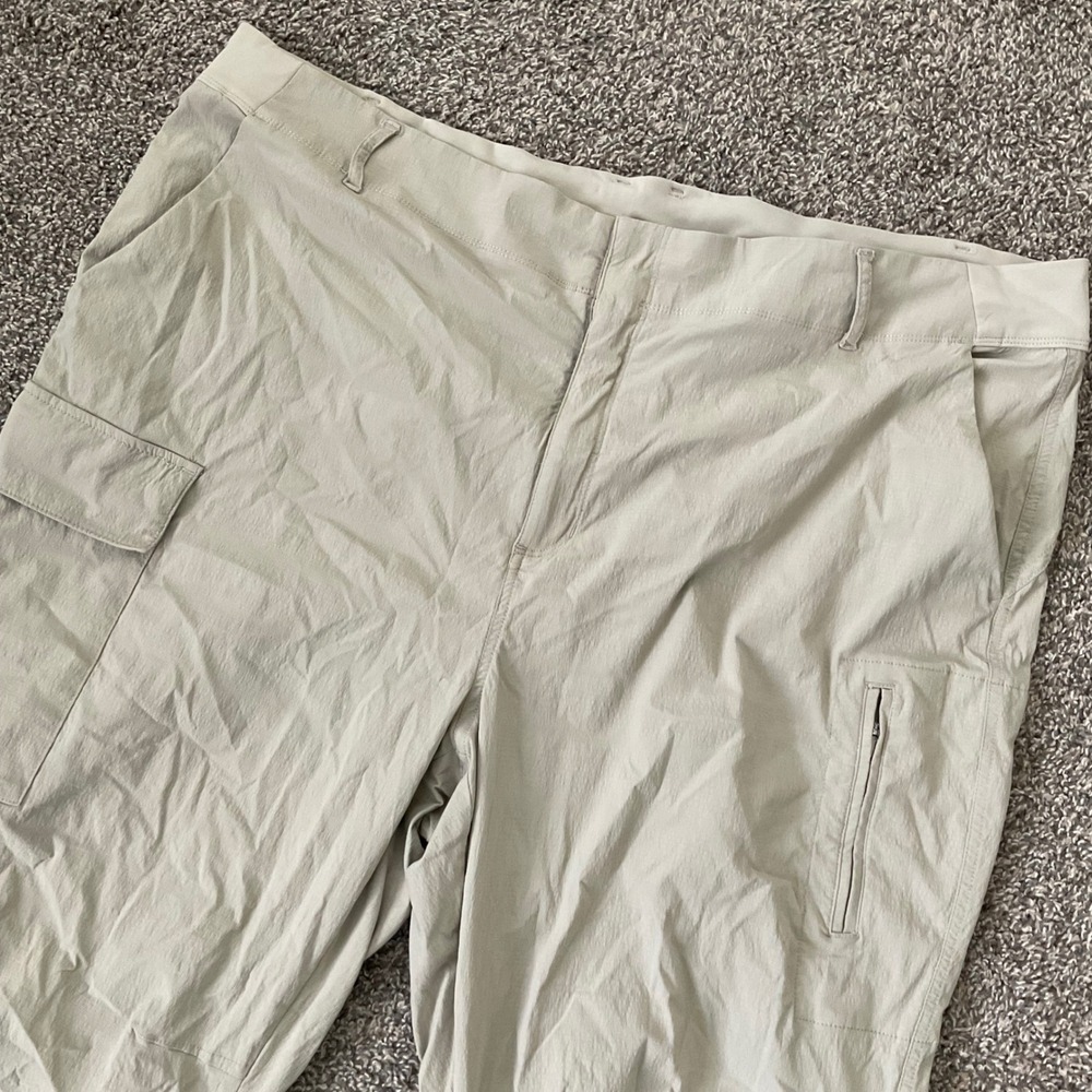 Athleta Trekkie Utility Cargo Pants Womens 24 Khaki Hiking Travel Joggers - Picture 2 of 6